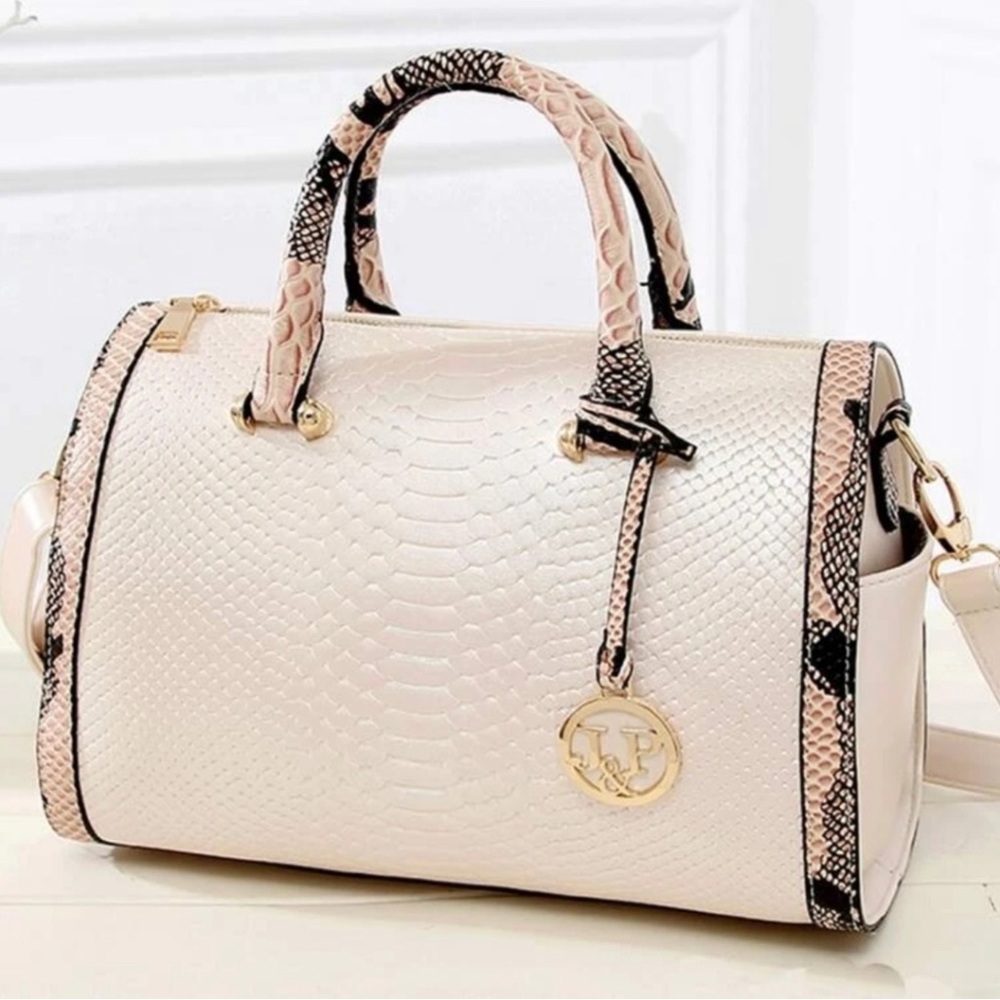 💸 Beige Croc Embossed Handbag 👜